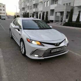 Toyota Camry 2022