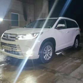 Toyota Highlander 2016