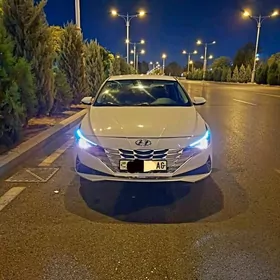 Hyundai Elantra 2021
