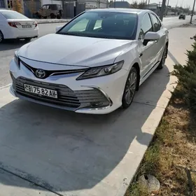 Toyota Camry 2020
