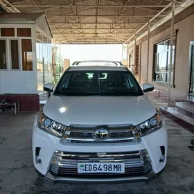 Toyota Highlander 2019