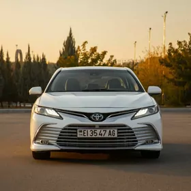 Toyota Camry 2021