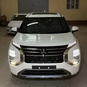 Mitsubishi Outlander 2025