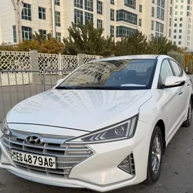 Hyundai Elantra 2019