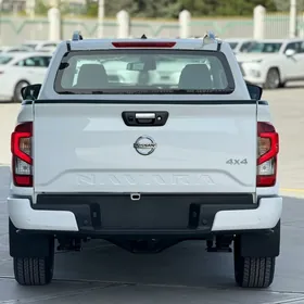 Nissan Navara 2024