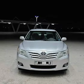 Toyota Camry 2010