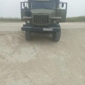 Ural 4320 1995