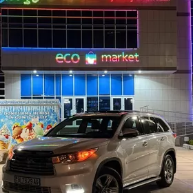 Toyota Highlander 2016