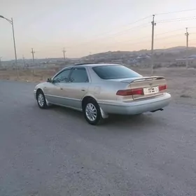 Toyota Camry 2001