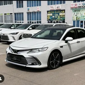 Toyota Camry 2023