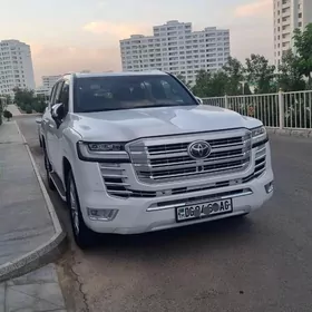 Toyota Land Cruiser 2022