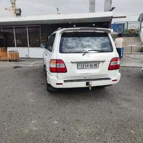 Toyota Land Cruiser 2001