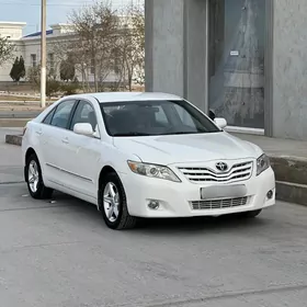 Toyota Camry 2011