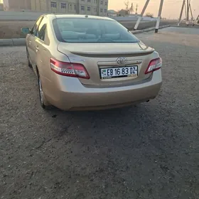 Toyota Camry 2010