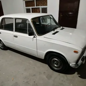 Lada 2103 1986