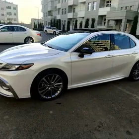 Toyota Camry 2022