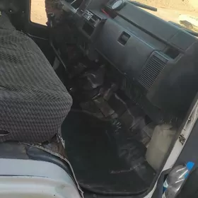 Daihatsu Sirion 1998