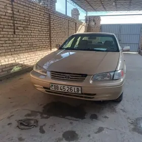 Toyota Camry 1999
