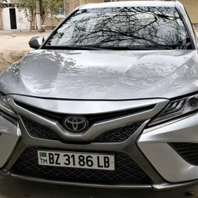 Toyota Camry 2020