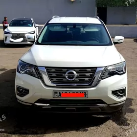 Nissan Pathfinder 2019