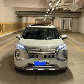 Mitsubishi Outlander 2022