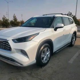 Toyota Highlander 2022