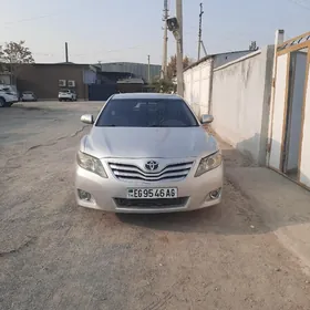 Toyota Camry 2010