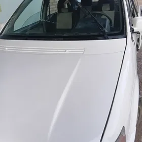 Mitsubishi Chariot 1995