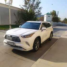 Toyota Highlander 2020