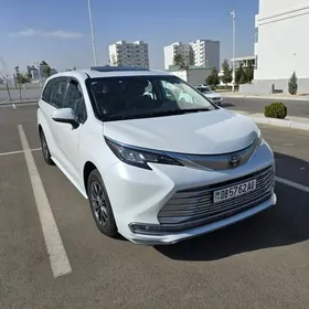 Toyota Sienna 2022