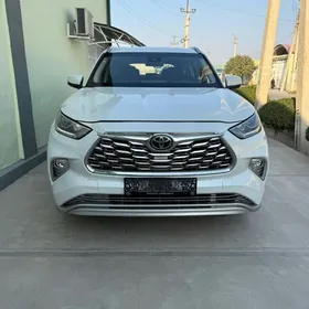 Toyota Highlander 2022