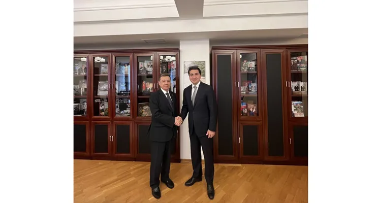 Bakuwda Türkmenistanyň ilçisiniň Azerbaýjanyň Prezidentiniň kömekçisi bilen duşuşygy boldy