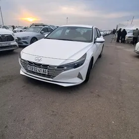 Hyundai Elantra 2021