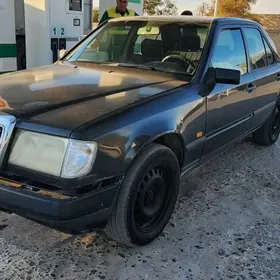 Mercedes-Benz 300E 1990