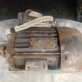 Двигатель асинхронный