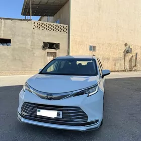 Toyota Sienna 2022