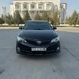 Toyota Camry 2011