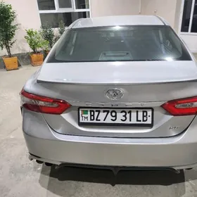 Toyota Camry 2018