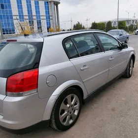 Opel Signum 2003