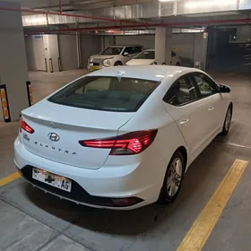 Hyundai Elantra 2020