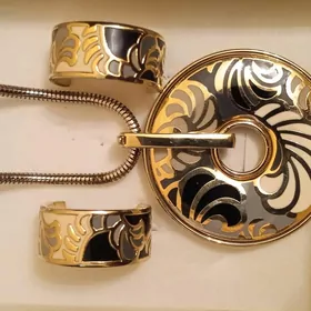 ПРОДАМ УКРАШЕНИЯ