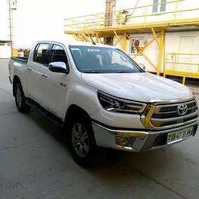 Toyota Hilux 2022