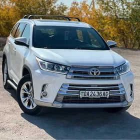 Toyota Highlander 2019