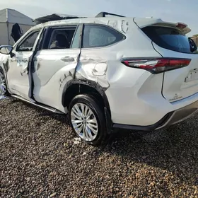 Toyota Highlander 2020