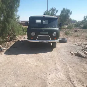 UAZ 452 1980