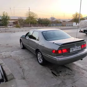 Toyota Camry 2000