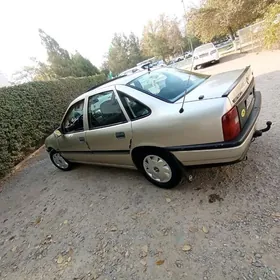 Opel Vectra 1992