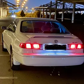 Toyota Camry 2000