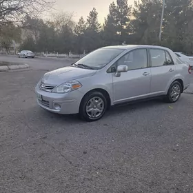 Nissan Versa 2010