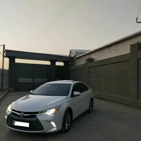 Toyota Camry 2015